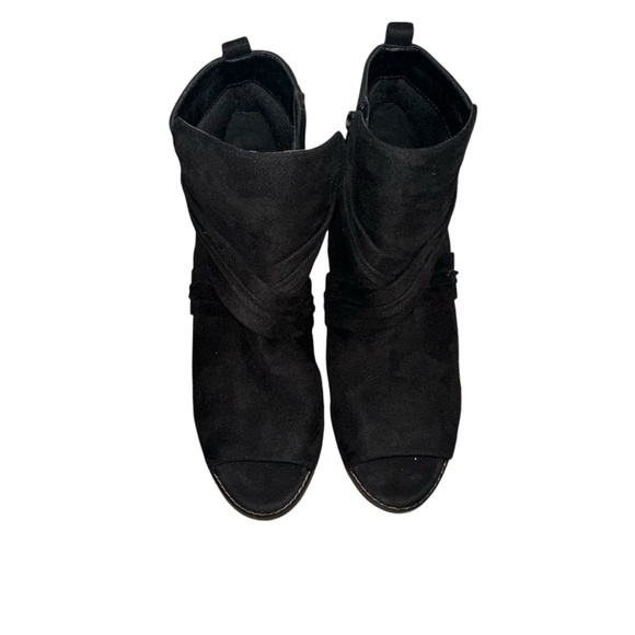 Women Journee Collection Sabeena Wedge Ankle Bootie Color Black Size 8.5 - Picture 16 of 16